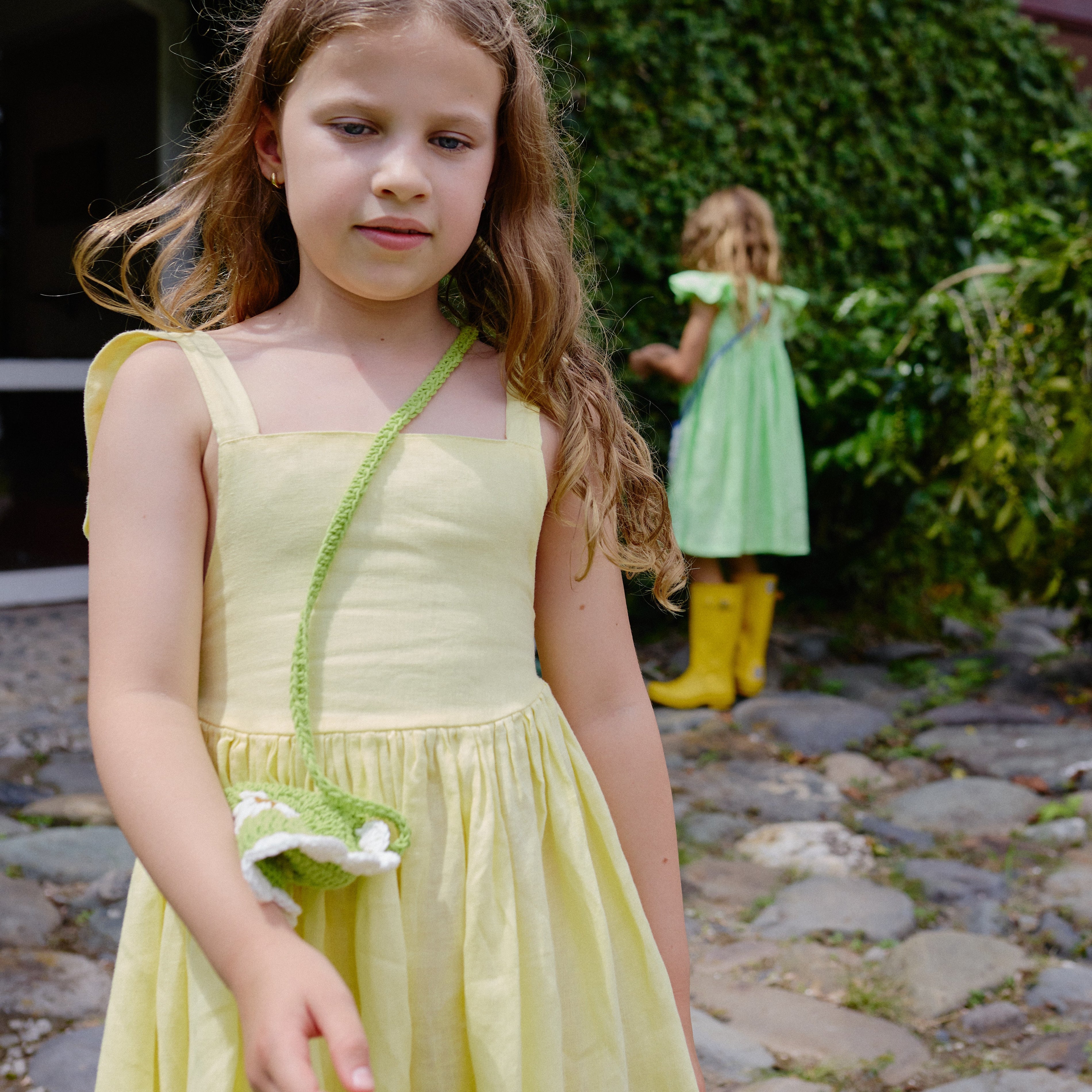 Vestido Lara amarillo en lino para niña – vista 2