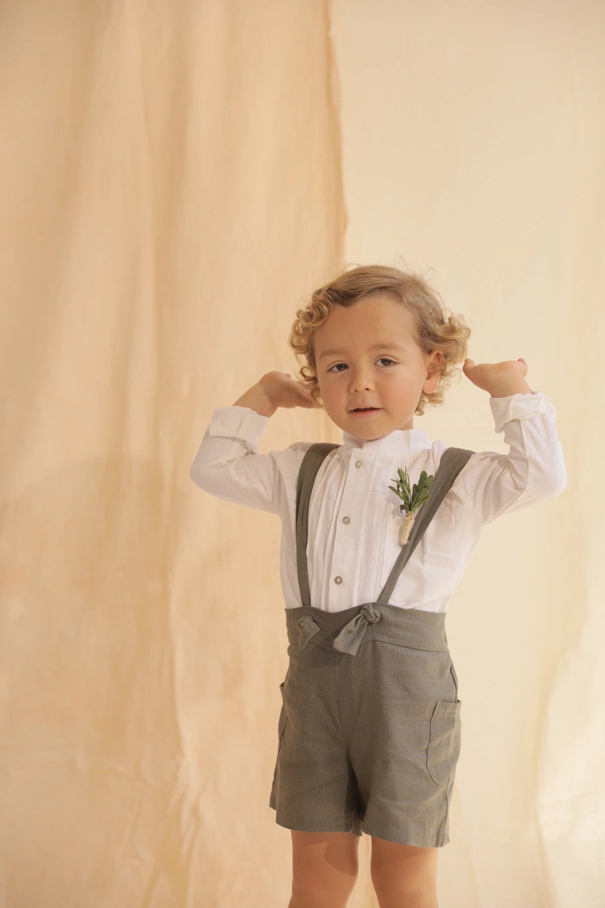 Short Agus en Lino Verde Oliva