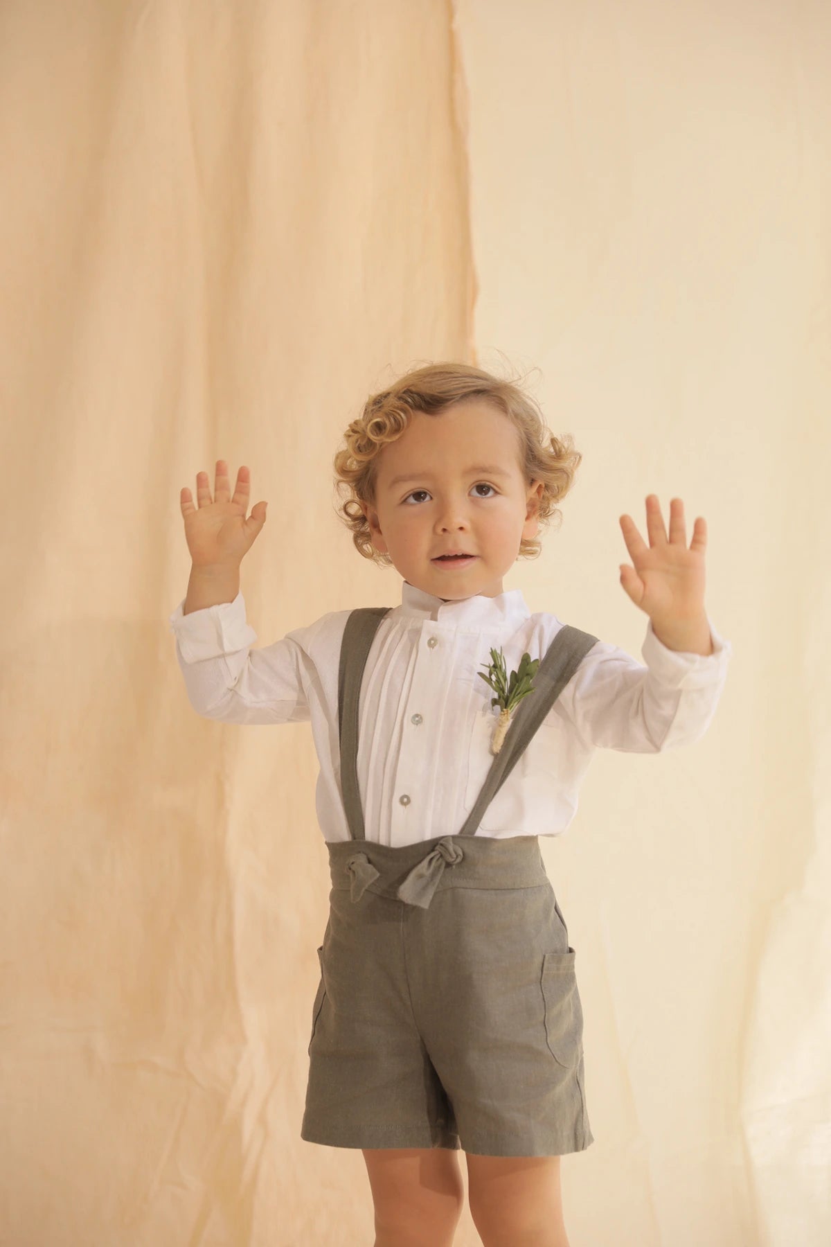 Short Agus en Lino Verde Oliva