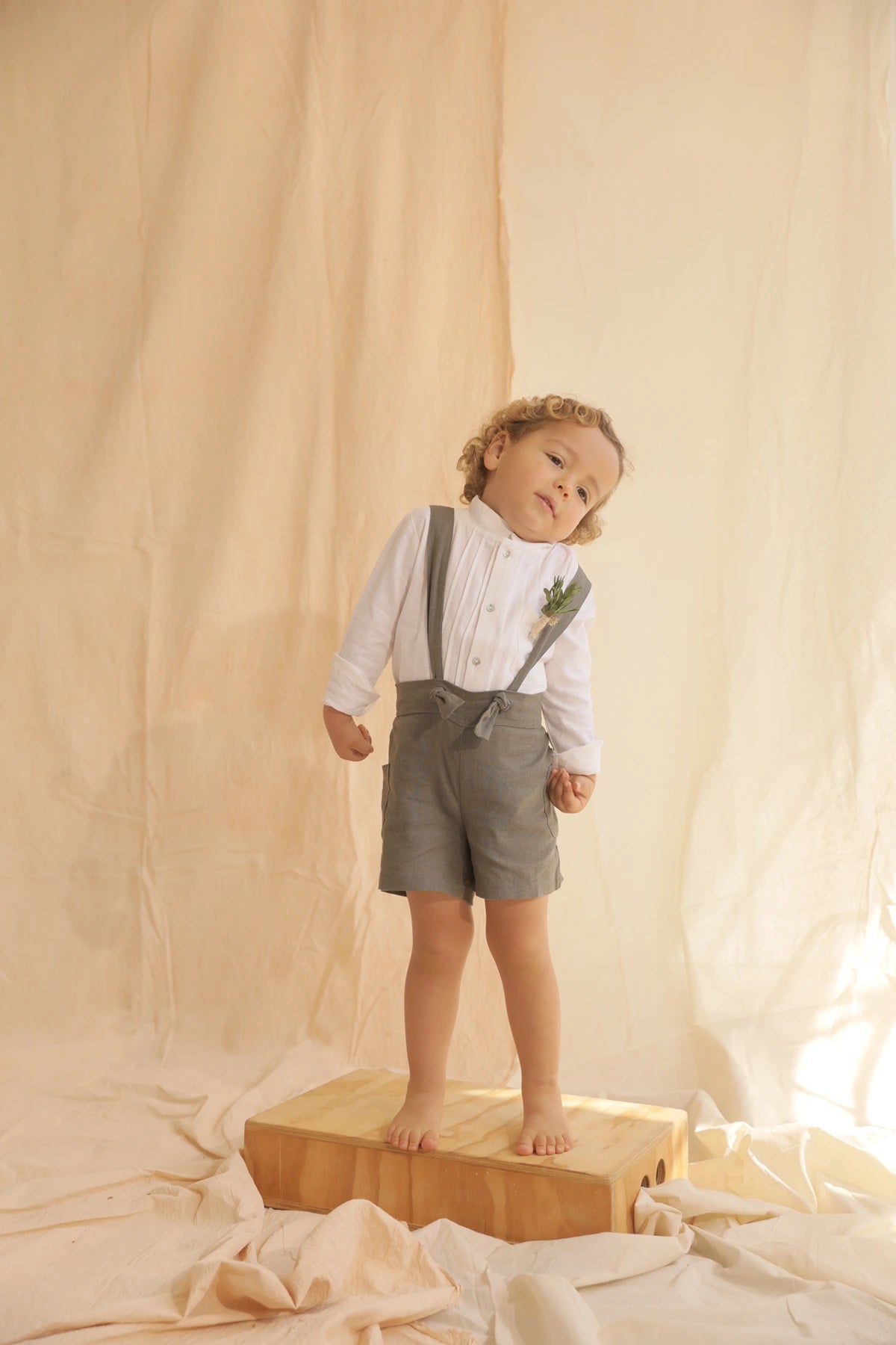 Short Agus en Lino Verde Oliva