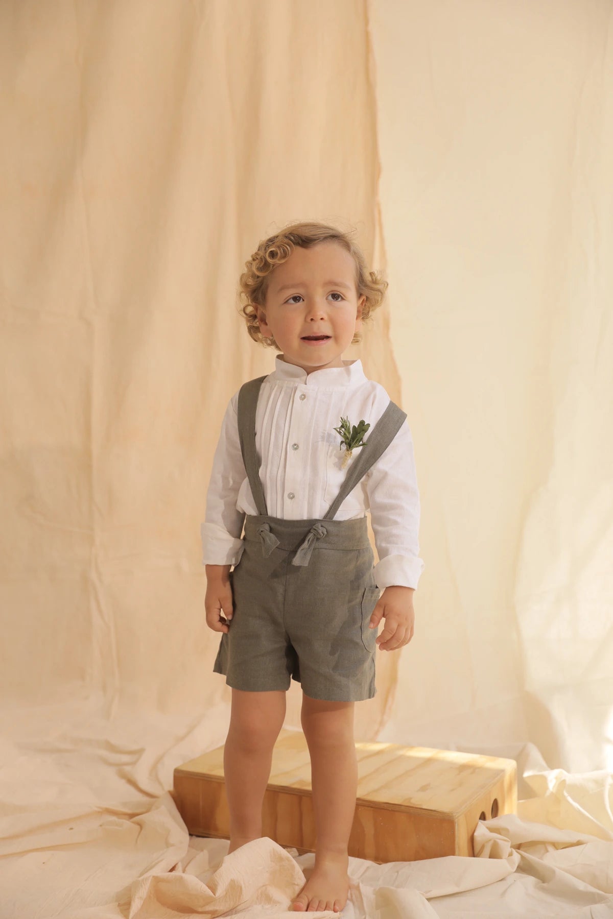 Short Agus en Lino Verde Oliva