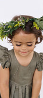 Vestido Toya en lino verde oliva para niña de La Tutu