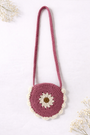 Bolso flower clutch Pink tejido en crochet artesanal para niña en color rosa con flor tejida.