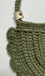 detalle tejido boslo en crochet para niña
