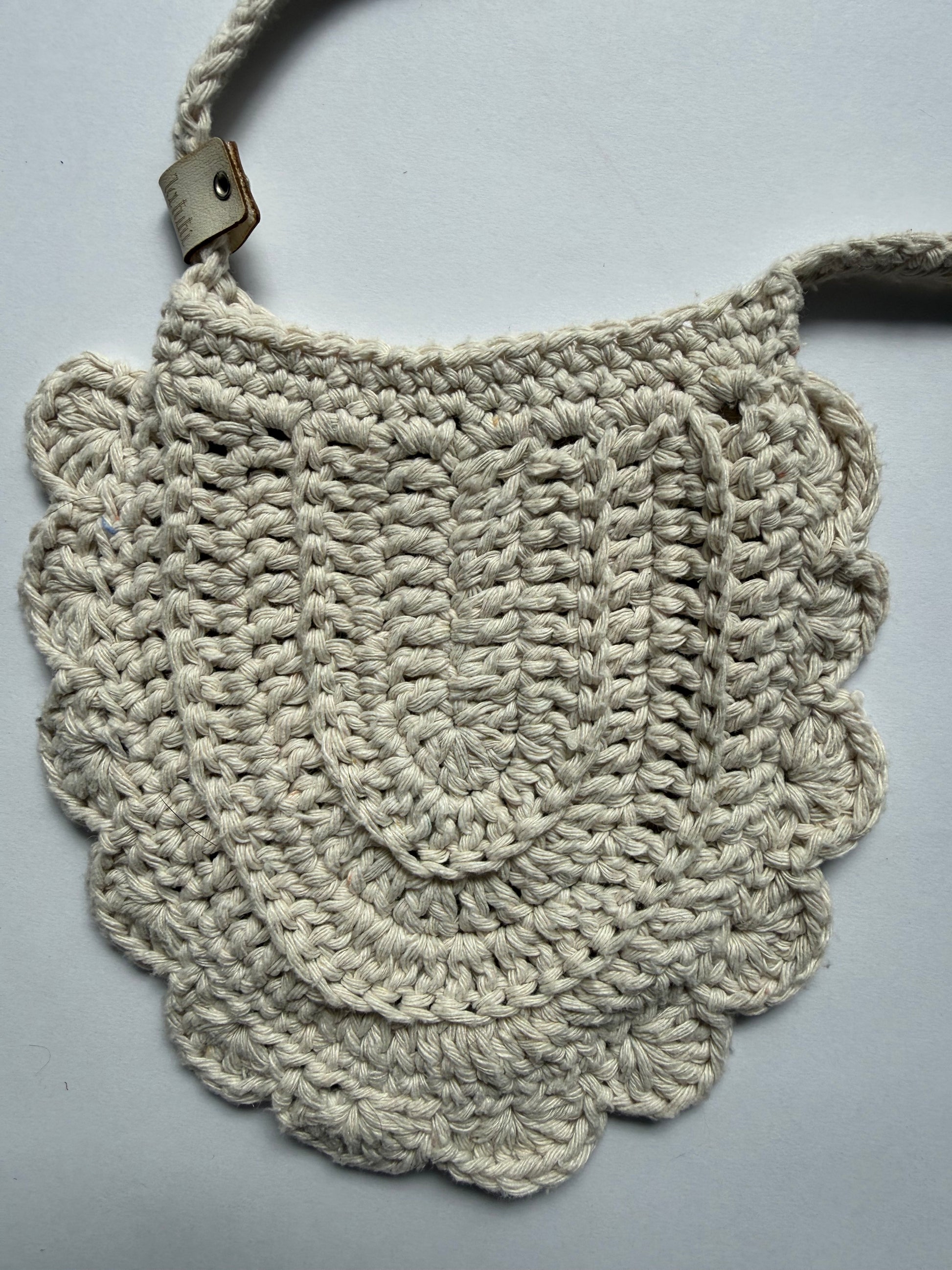 Textura del crochet tejido a mano del Bolso Forest color verde