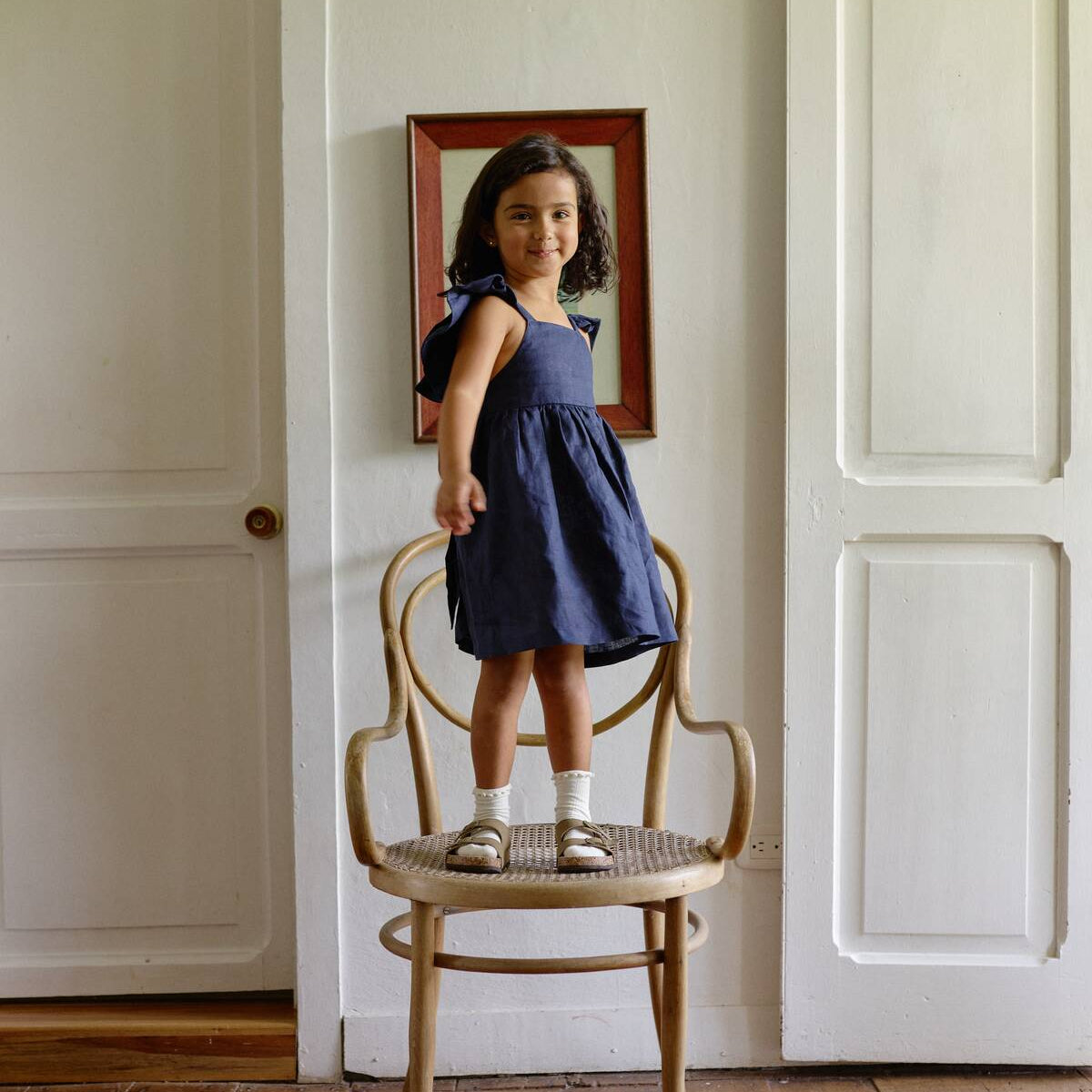Vestido Lara Azul Navy en Lino 100% para Niña | La Tutu