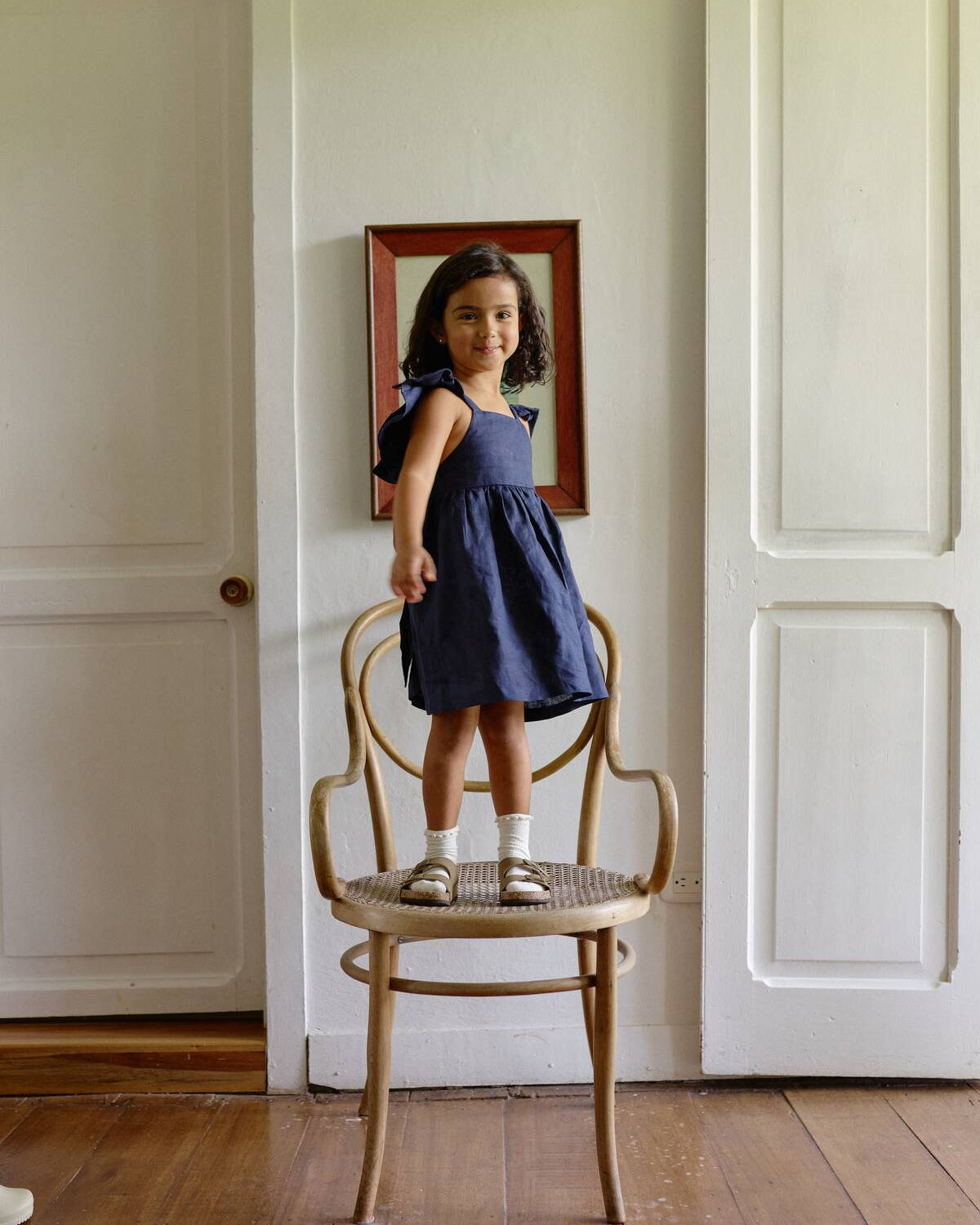 Vestido Lara Azul Navy en Lino 100% para Niña | La Tutu
