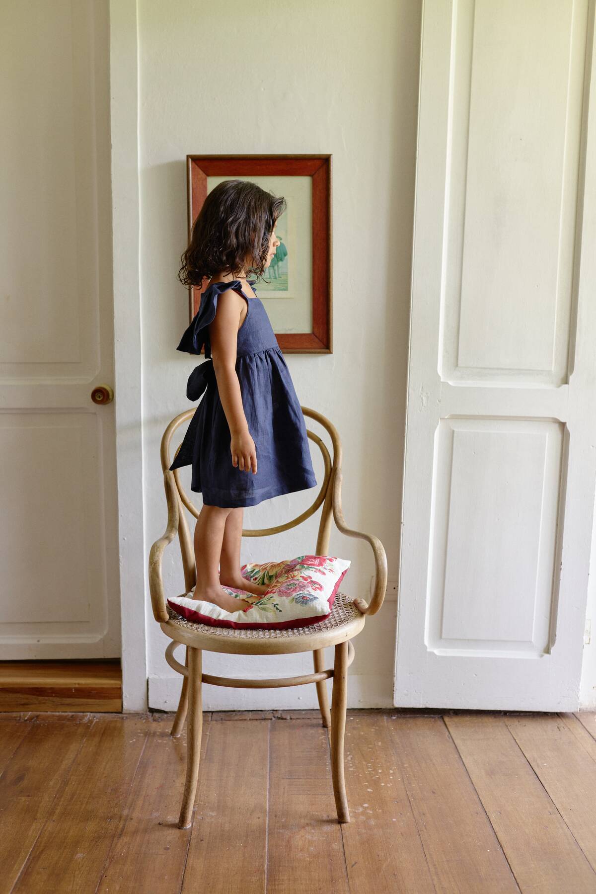 Vestido Lara Azul Navy en Lino 100% para Niña | La Tutu