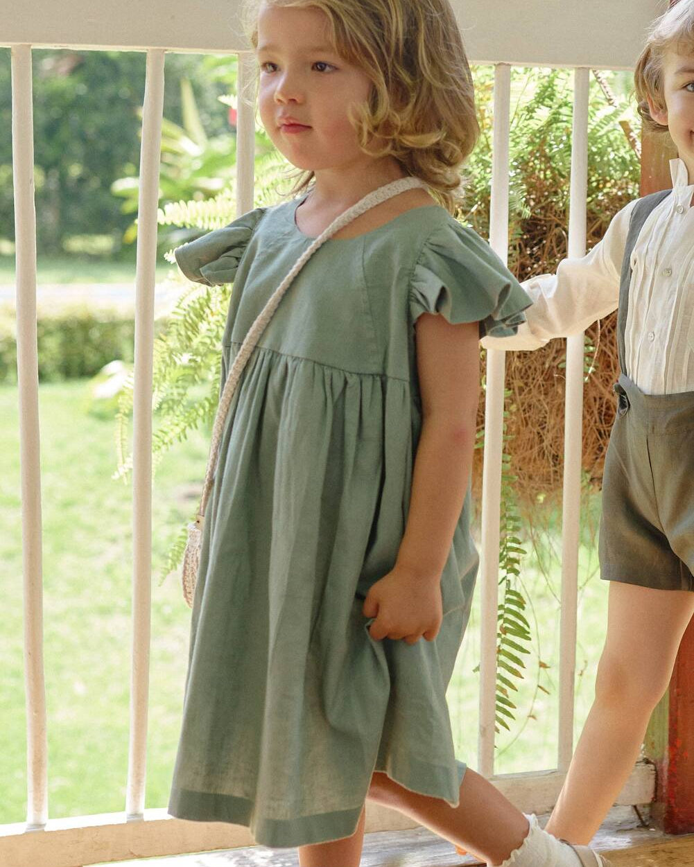 Vestido Toya Verde Menta en Lino 100% para Niña | La Tutu