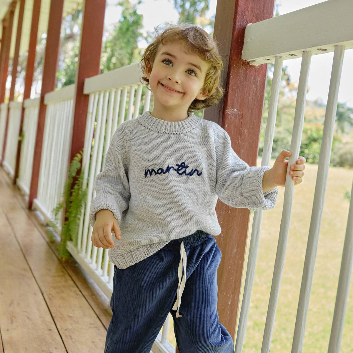 Pantalón Noah Azul Navy para niño confeccionado en pana suave de La Tutu.