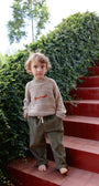 Pretina cómoda del Pantalón Noah Verde Oliva confeccionado en pana.