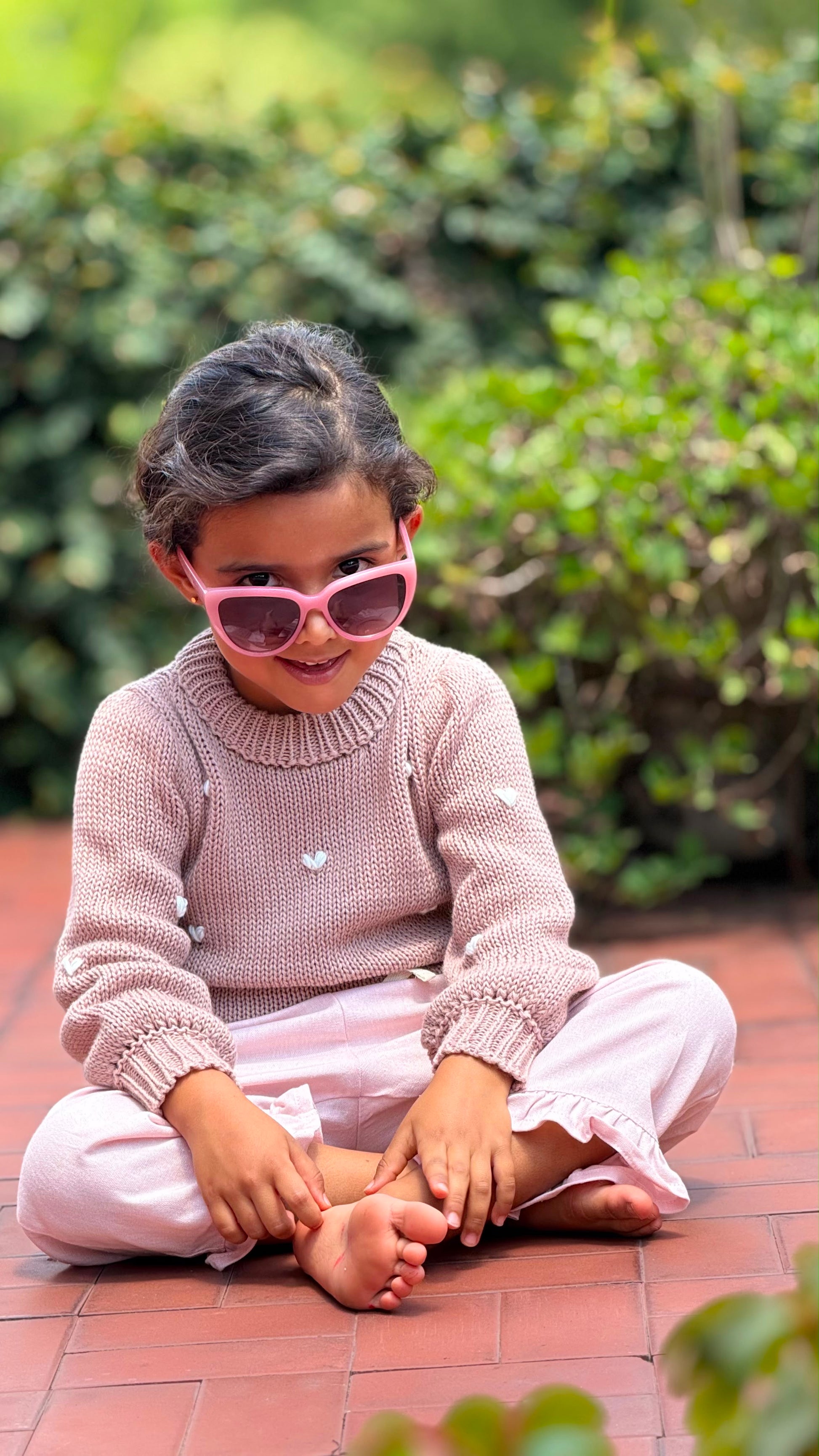 Saco tejido para niña con corazones bordados | Algodón 100% natural | La Tutu