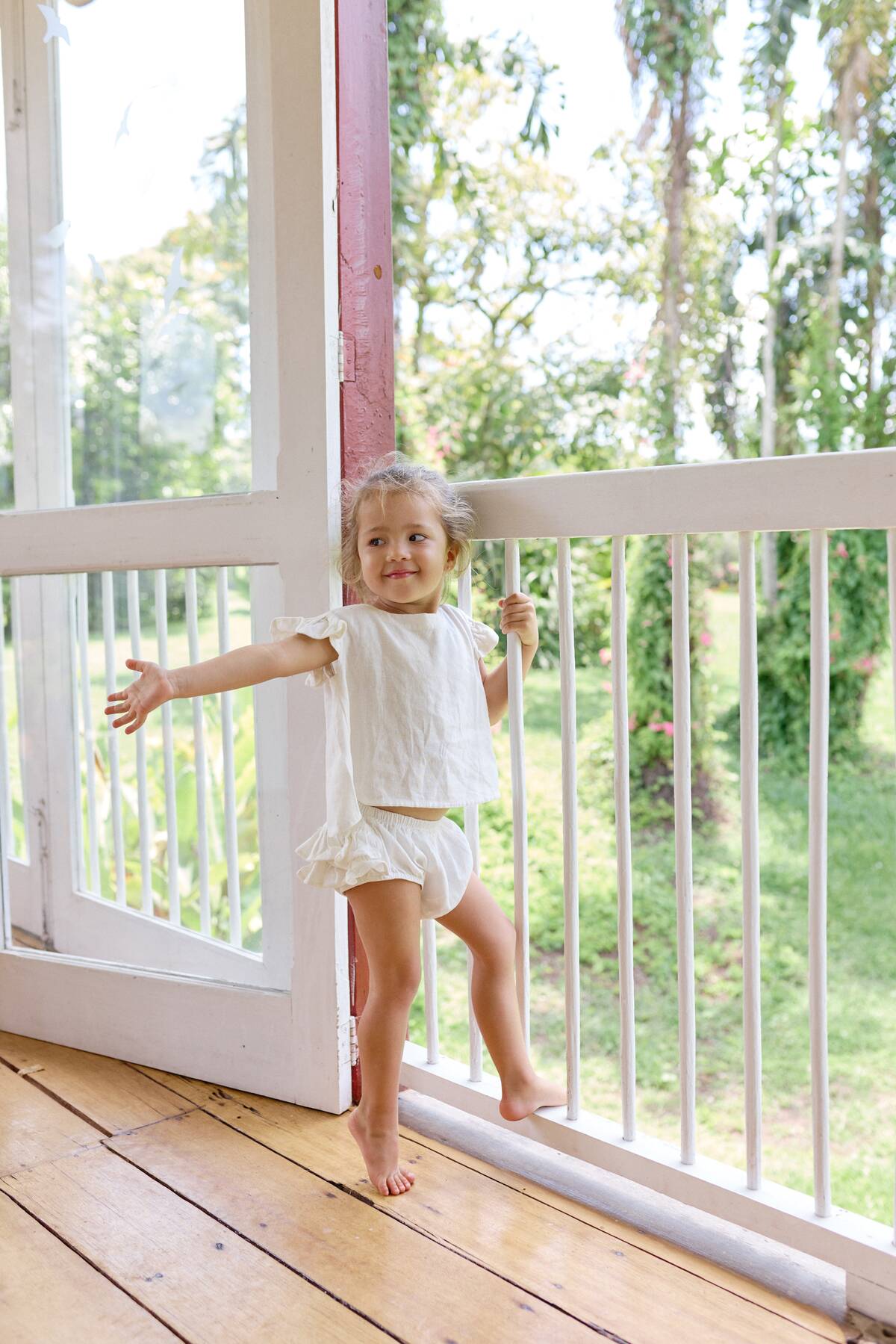 Conjunto de lino para bebé Set Coco Ivory ideal para pajecitos y verano, vacaciones y ocasiones especiales.